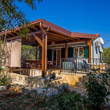 Mare&Karlo Apartment Мали Дървеник Екстериор снимка