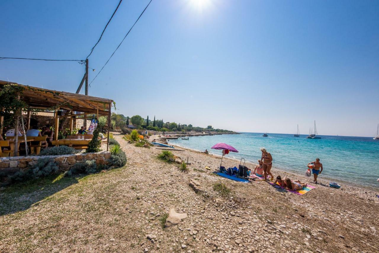 Mare&Karlo Apartment Мали Дървеник Екстериор снимка