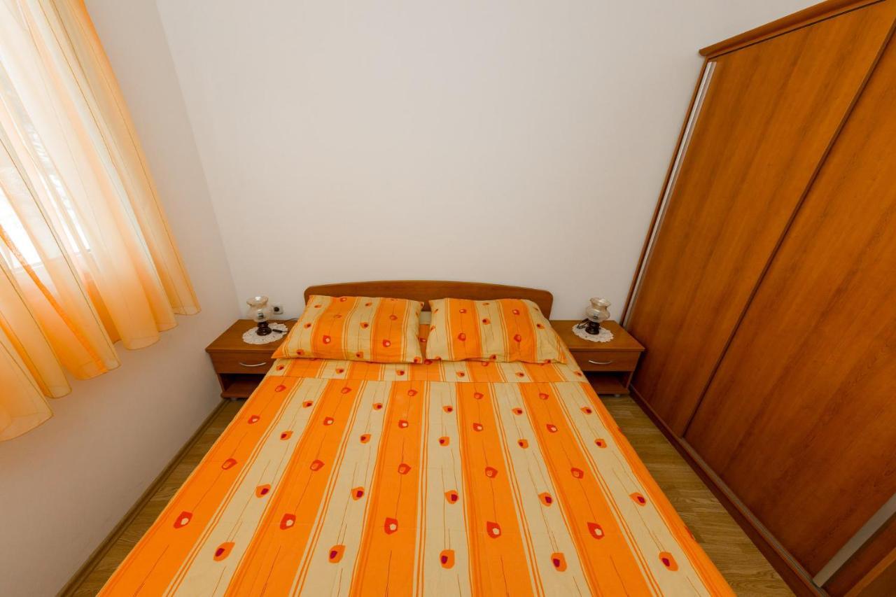 Mare&Karlo Apartment Мали Дървеник Екстериор снимка